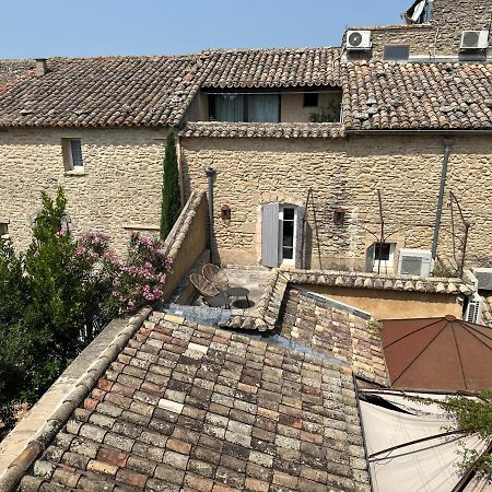Les Chambres Du Vieux Bistrot Cabrieres-d'Avignon Exterior foto