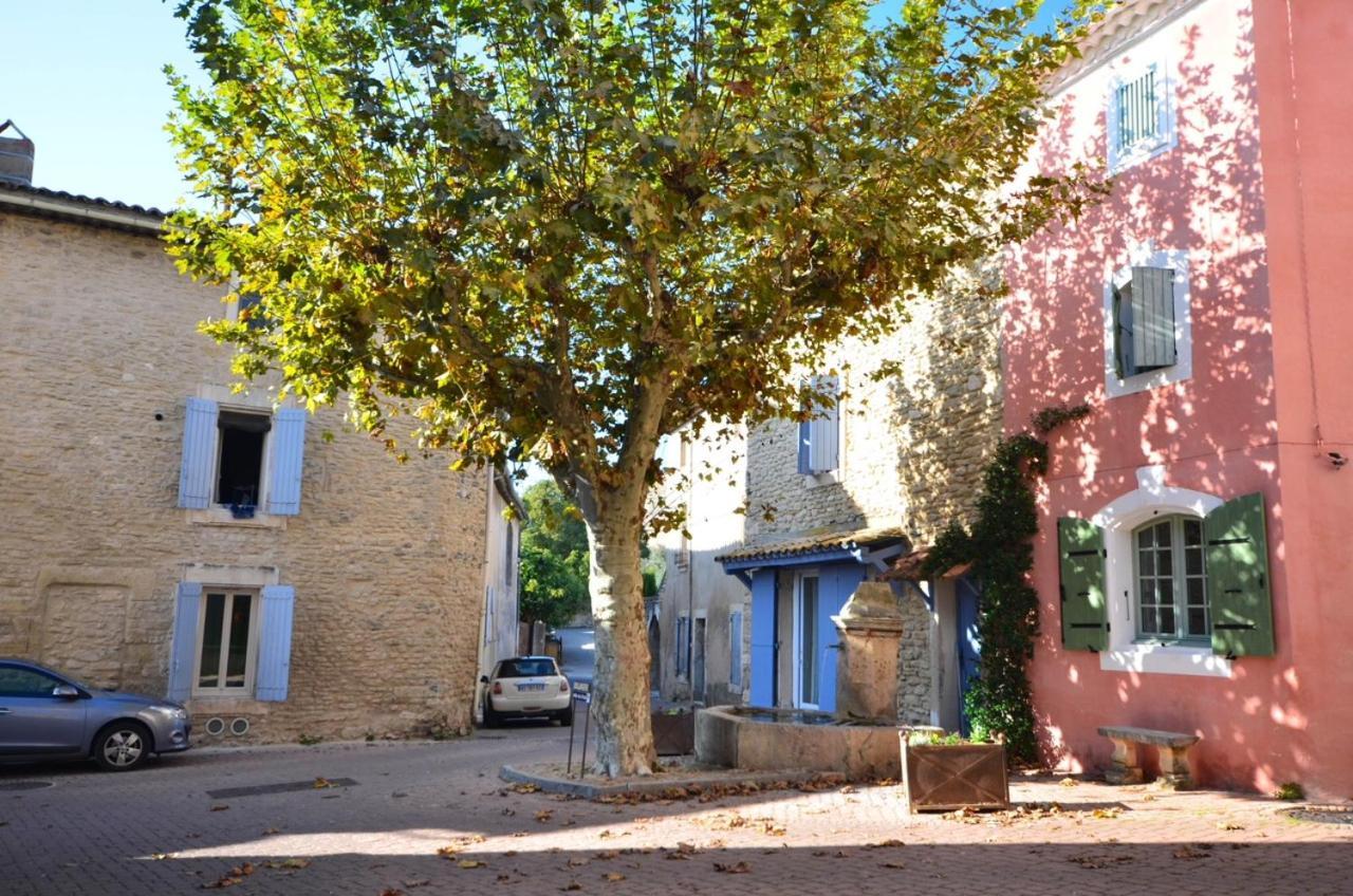 Les Chambres Du Vieux Bistrot Cabrieres-d'Avignon Exterior foto