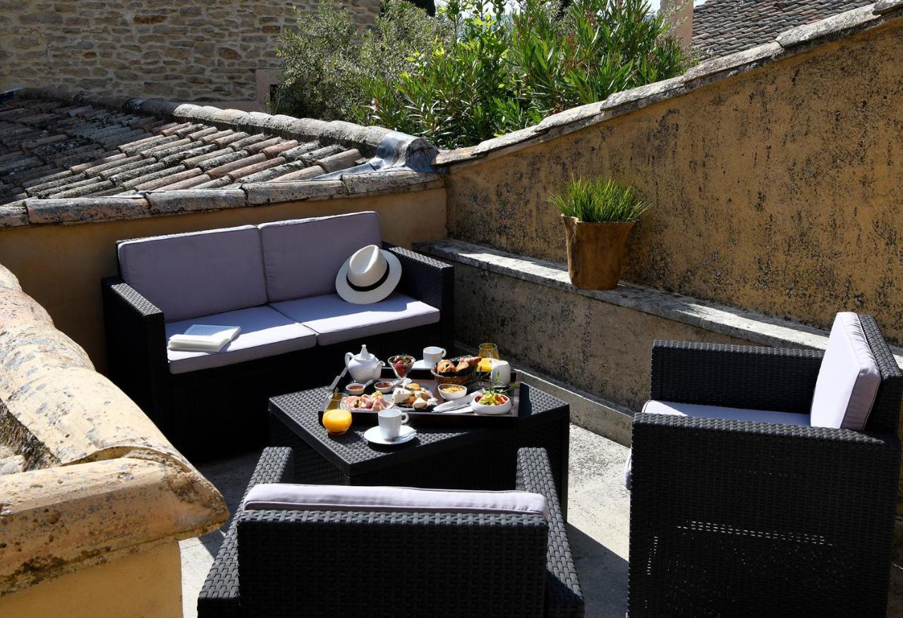 Les Chambres Du Vieux Bistrot Cabrieres-d'Avignon Exterior foto